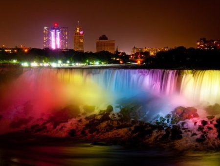 Ниагарският водопад през нощта, Канада
