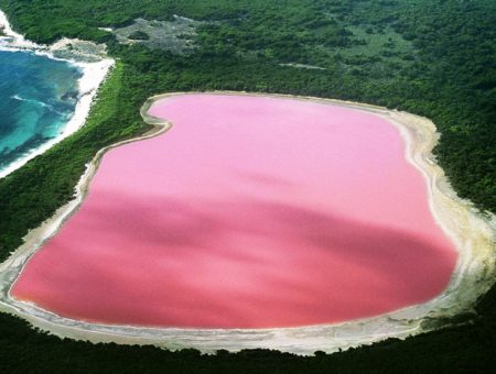 Розовото езеро Хилиър (Lake Hillier)