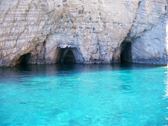 Höhleneingänge_auf_Zakynthos